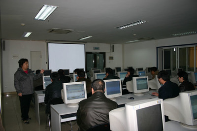 后勤服務總公司開展OA辦公系統培訓，提升計算機系統服務效能